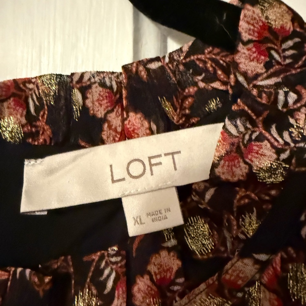 LOFT Print Shimmering Floral Blouse - Picture 3 of 7